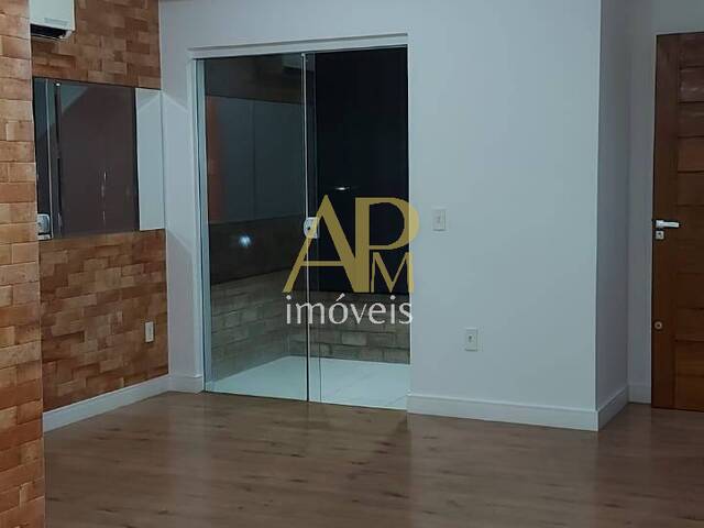#975 - Apartamento para Venda em Palhoça - SC