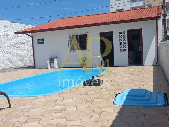 #1975 - Casa para Venda em Palhoça - SC - 2