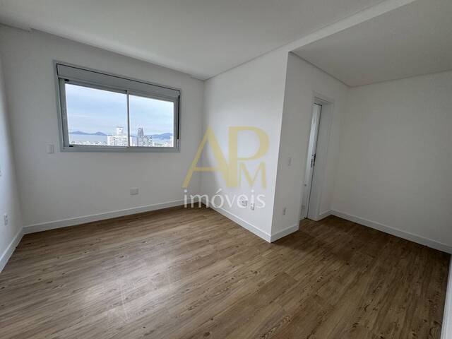Apartamento para Venda em Florianópolis - 5