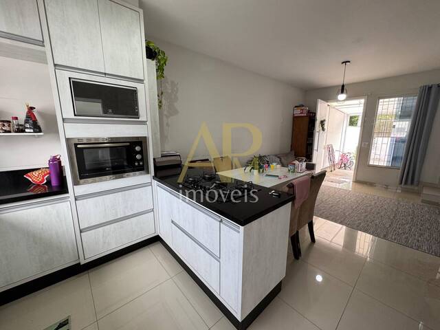 #1594 - Casa para Venda em São José - SC