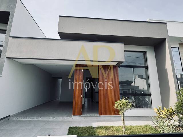 #2008 - Casa para Venda em São José - SC - 2