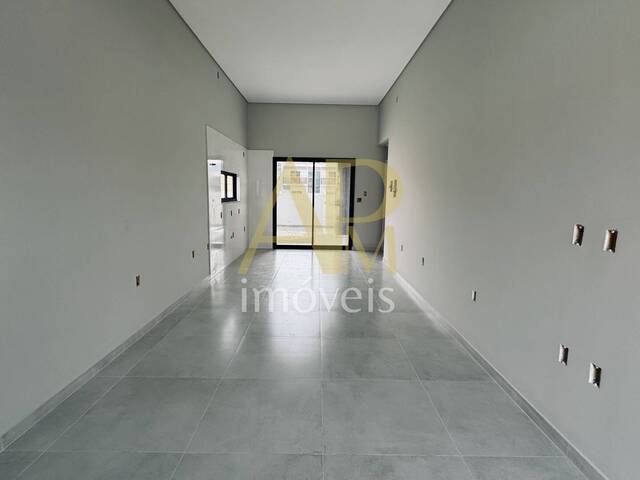 #2010 - Casa para Venda em São José - SC - 3