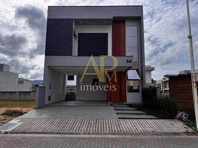 #2030 - Casa para Venda em Biguaçu - SC - 1