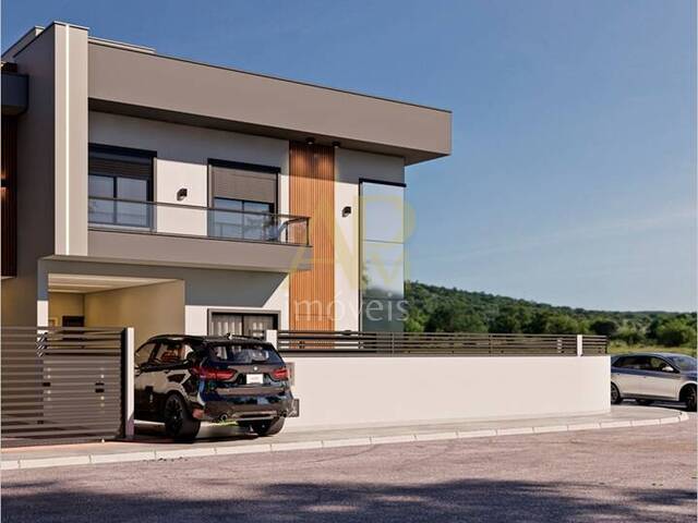 Casa para Venda em São José - 4