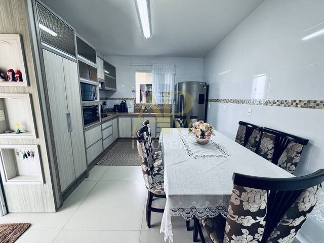 #2196 - Casa para Venda em Biguaçu - SC - 2