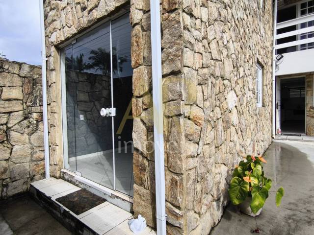 #2240 - Casa para Venda em São José - SC - 3