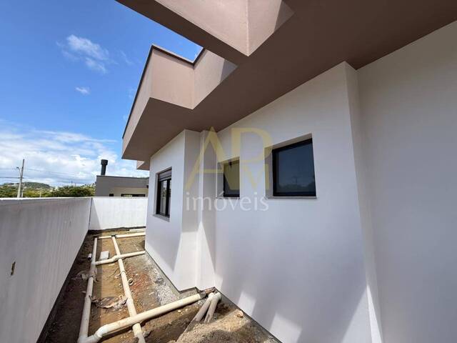 Casa para Venda em São José - 4