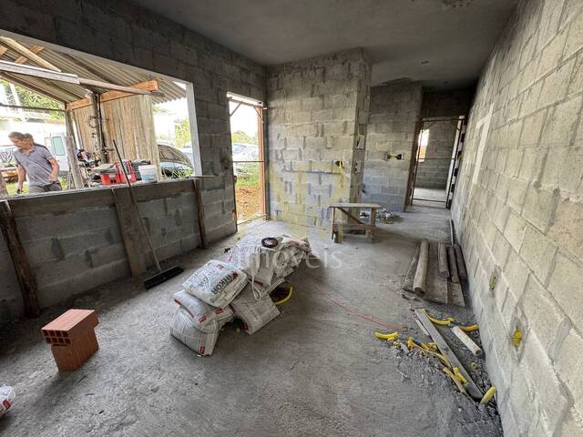 Casa para Venda em São José - 5