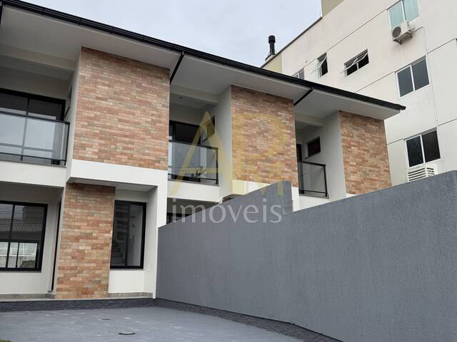#2136 - Casa para Venda em São José - SC - 1