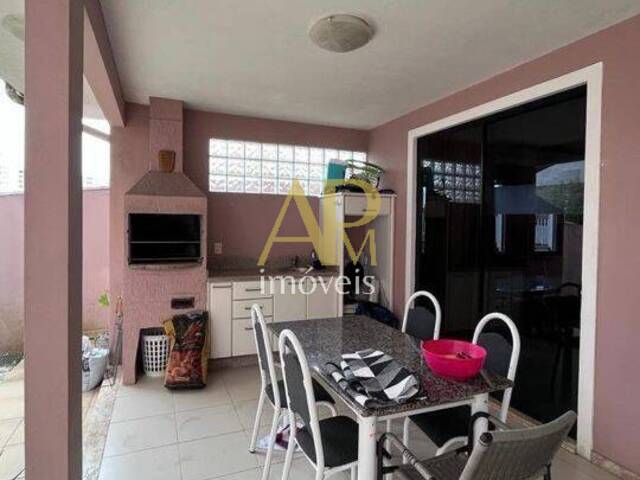 Casa para Venda em São José - 4