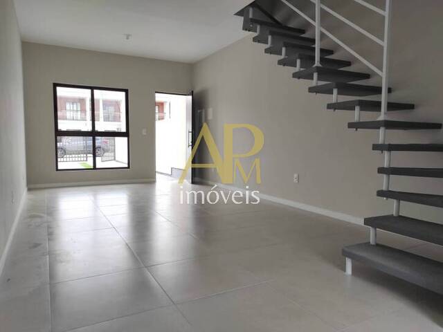 #1694 - Casa para Venda em São José - SC - 1