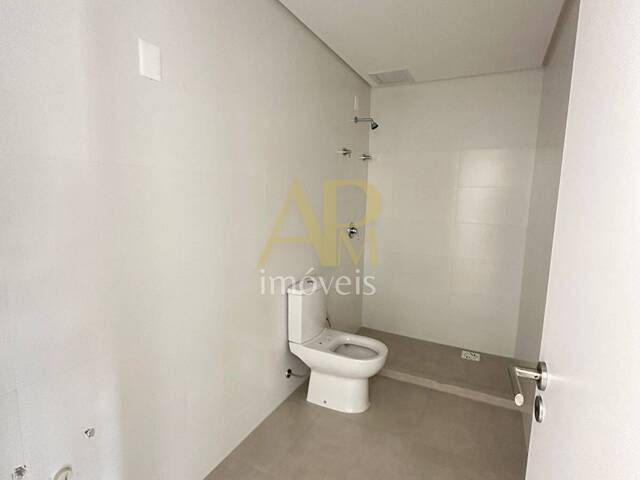 #2045 - Apartamento para Venda em Florianópolis - SC - 3