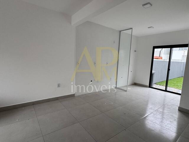 Casa para Venda em São José - 3